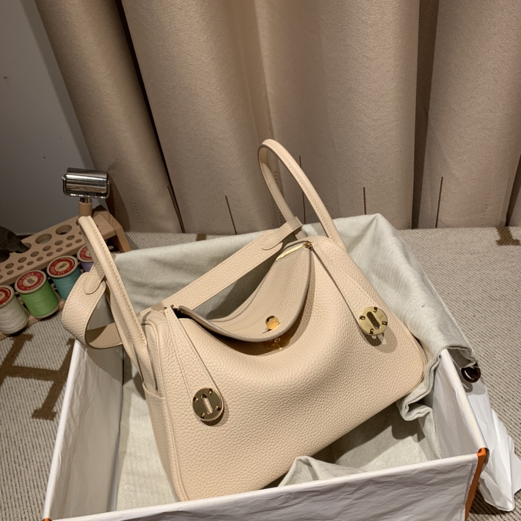 에르메스 린디백26 트렌치 금장 끌레망스 가죽